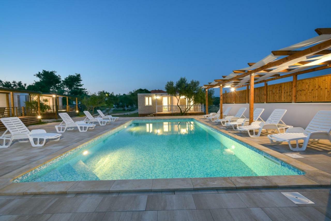 Bungalov Medanic - Private Pool Privlaka  Exteriér fotografie